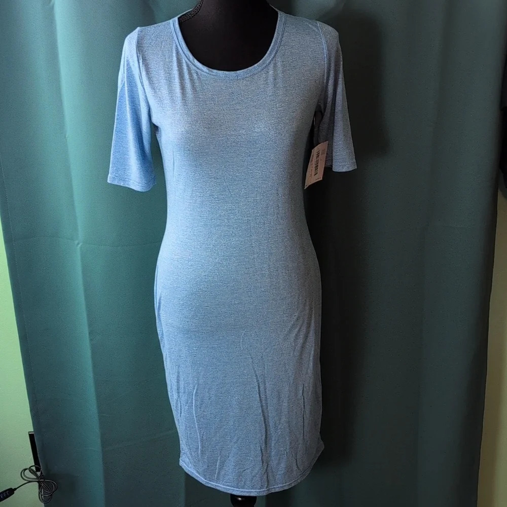 Lularoe Julia Dress.‎ Small. Nwt